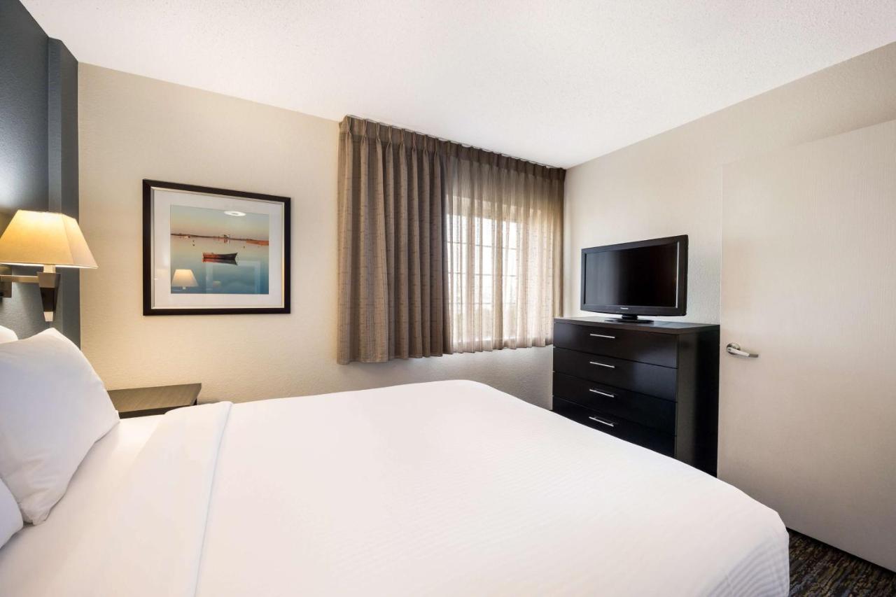 Sonesta Simply Suites Detroit Ann Arbor Exterior photo